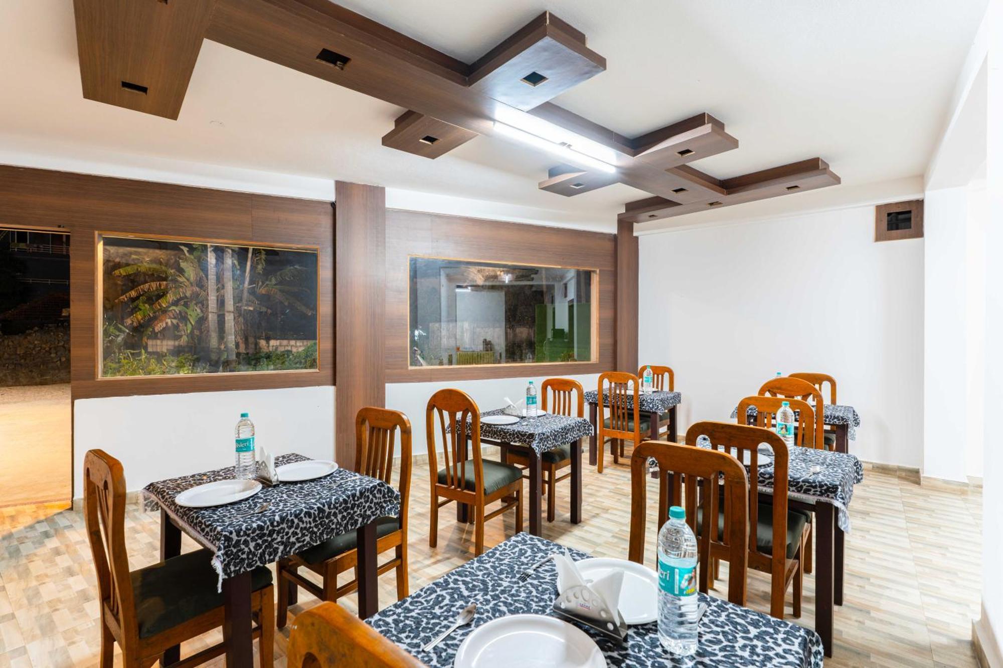 Hotel Treebo Regalia Comforts, 15 Mins From Abbey Waterfall à Madikeri Extérieur photo