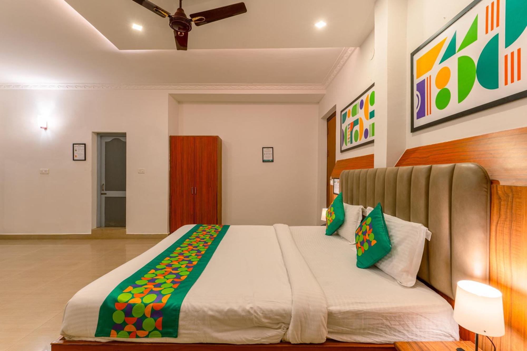 Hotel Treebo Regalia Comforts, 15 Mins From Abbey Waterfall à Madikeri Extérieur photo