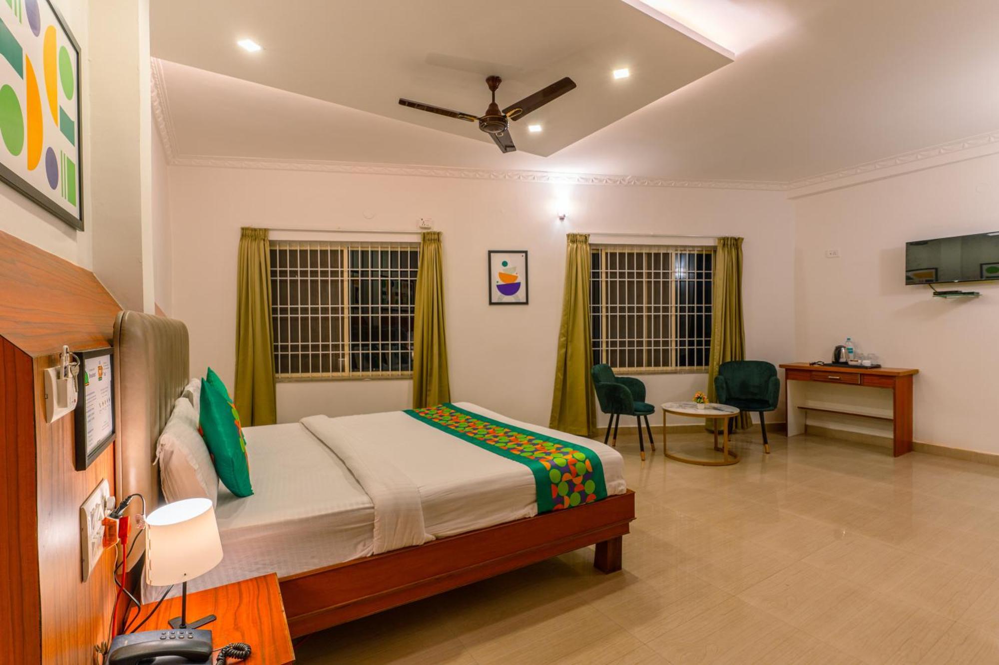 Hotel Treebo Regalia Comforts, 15 Mins From Abbey Waterfall à Madikeri Extérieur photo