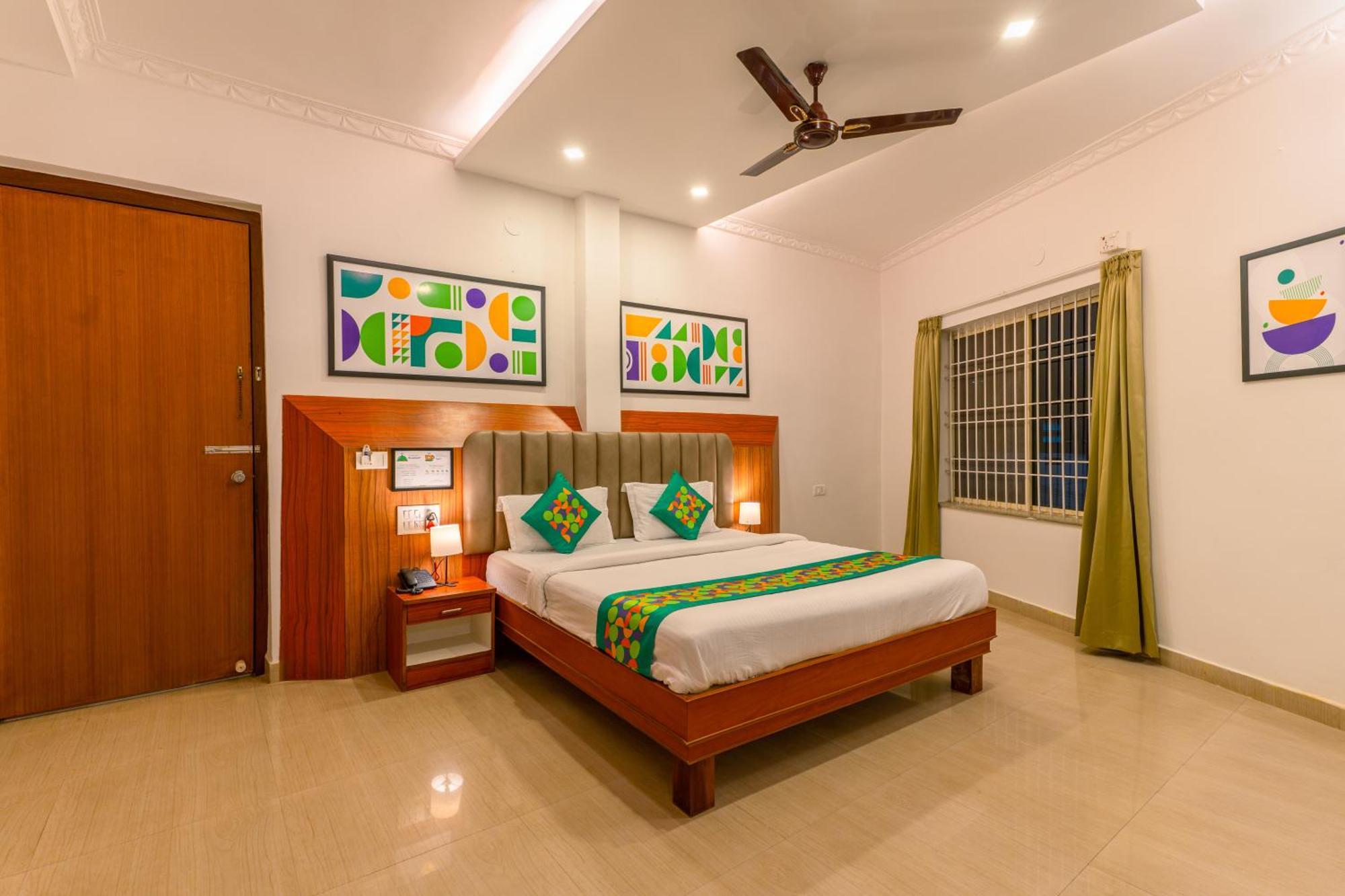 Hotel Treebo Regalia Comforts, 15 Mins From Abbey Waterfall à Madikeri Extérieur photo