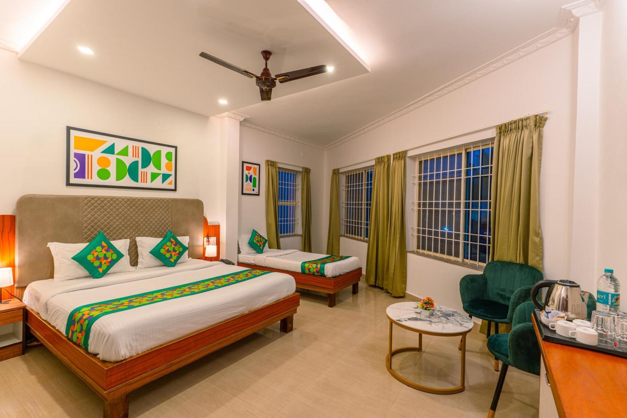 Hotel Treebo Regalia Comforts, 15 Mins From Abbey Waterfall à Madikeri Extérieur photo